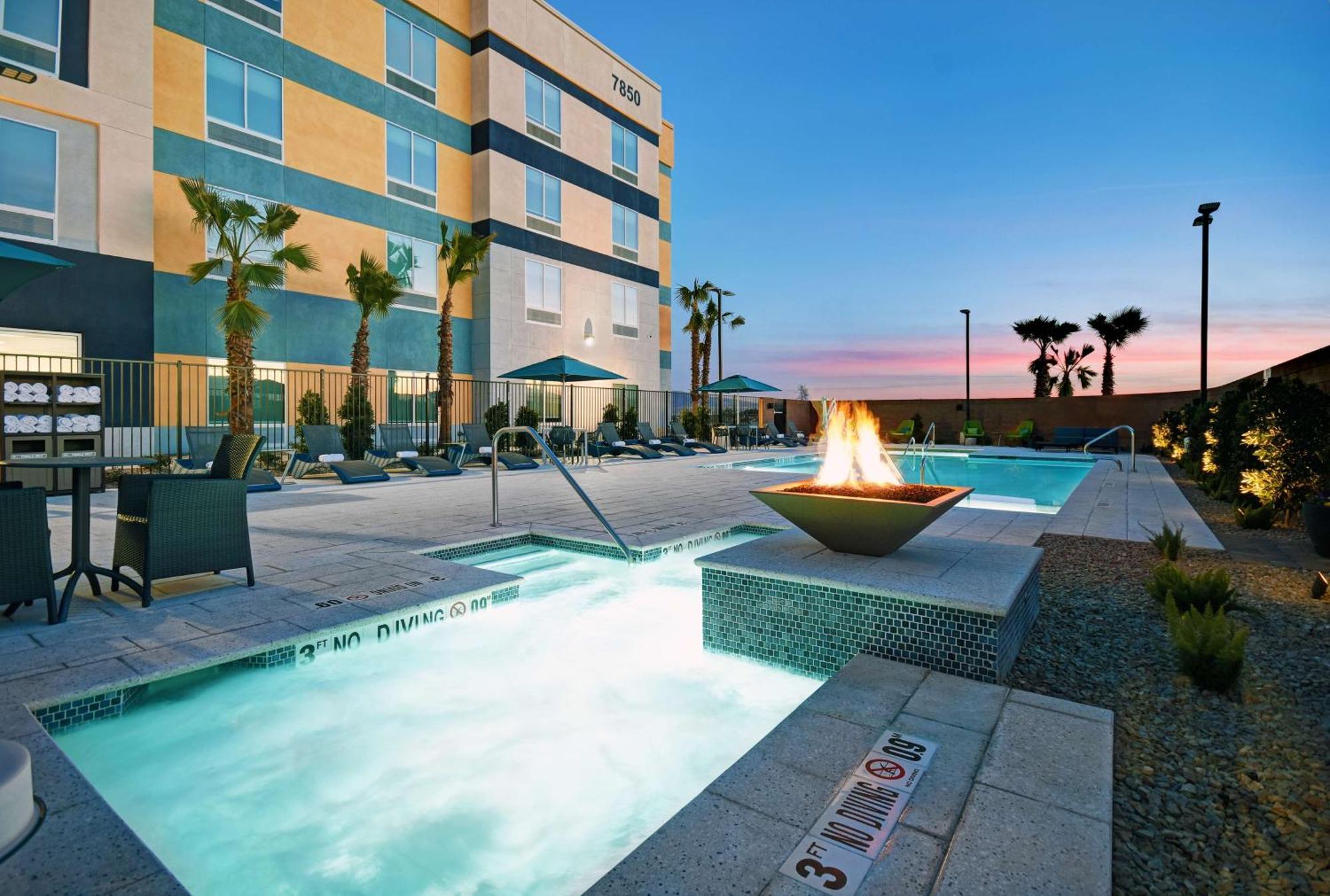 Hampton Inn Las Vegas Strip South, Nv 89123 Экстерьер фото